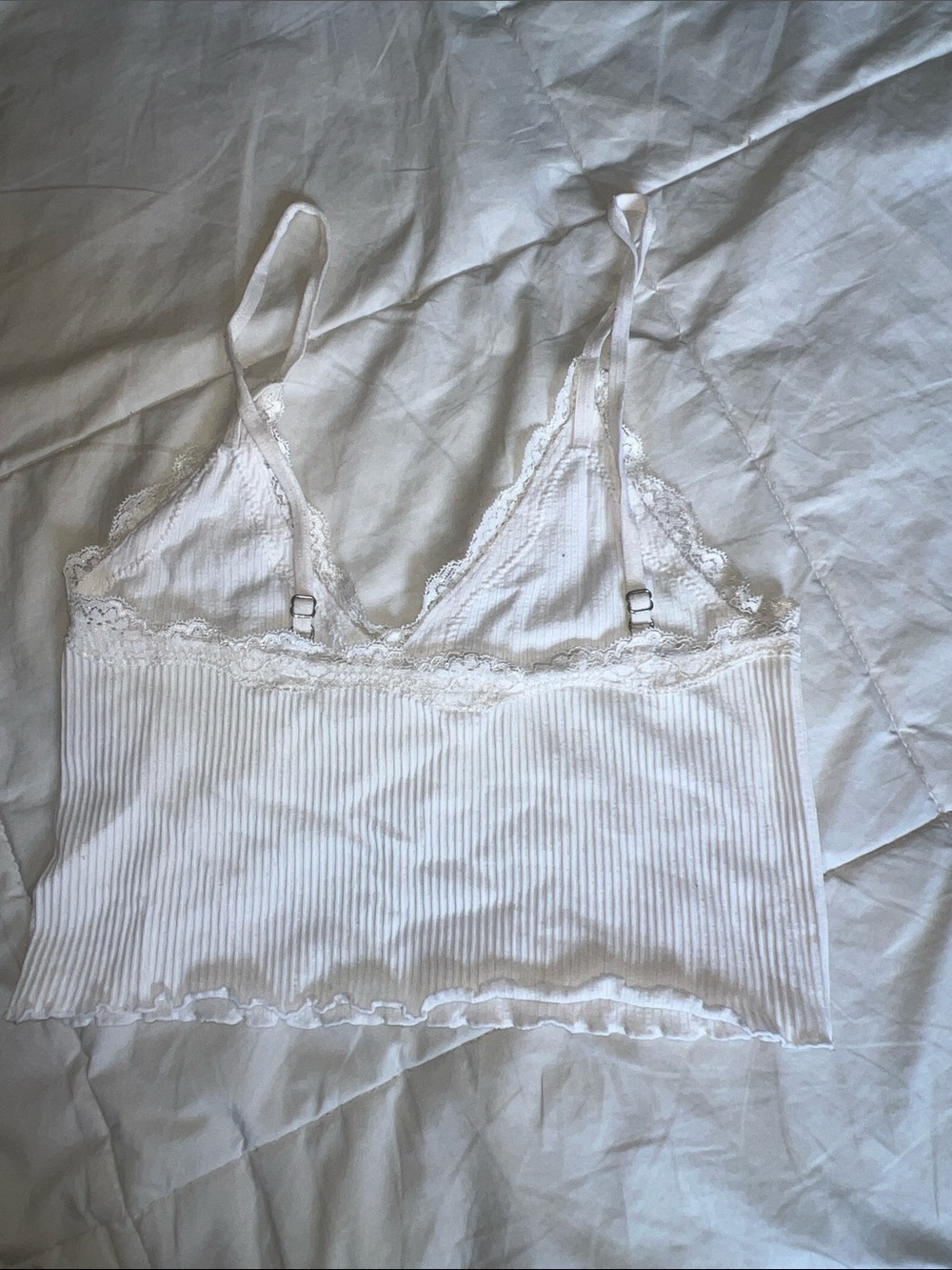 Urban Outfitters White Ribbed Lace Trim Cropped Cami - Picture 3 of 4